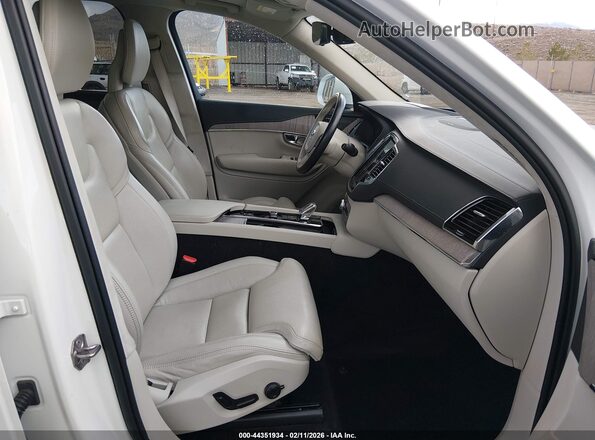 YV4BR00L6N1784269 2022 VOLVO XC90 RECHARGE PLUG-IN HYBRID Белый Вид салона спереди