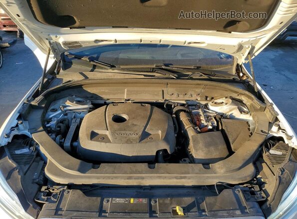 YV4BR0DM5J1079718 2018 VOLVO XC60 Белый Вид задних сидений