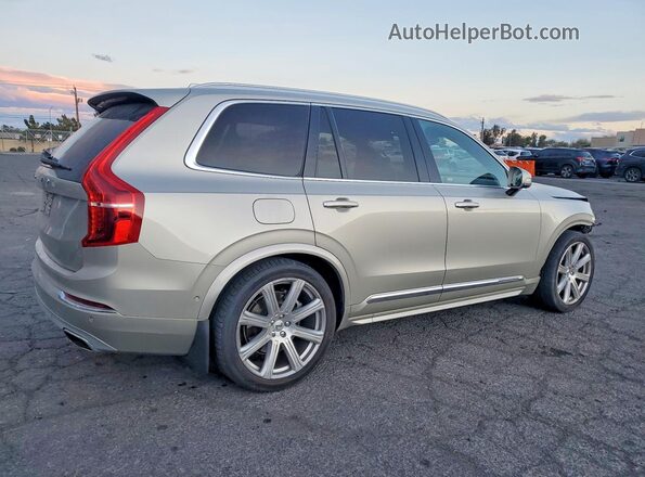 YV4BR0PL6J1338557 2018 VOLVO XC90 Серебряный Задняя правая четверть