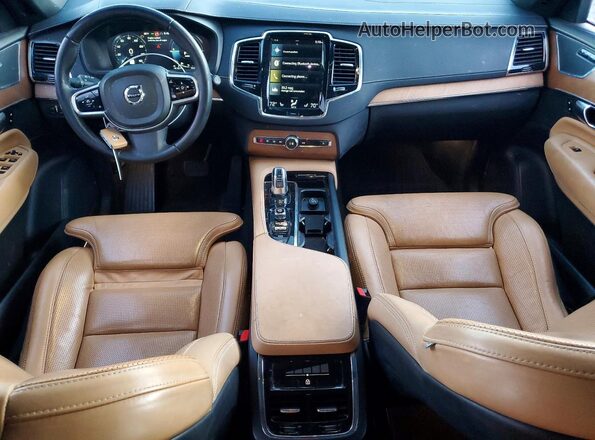 YV4BR0PL6J1338557 2018 VOLVO XC90 Серебряный Вид панели приборов