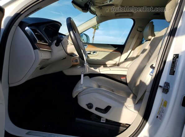 YV4BR0PL7J1345260 2018 VOLVO XC90 Белый Вид салона спереди