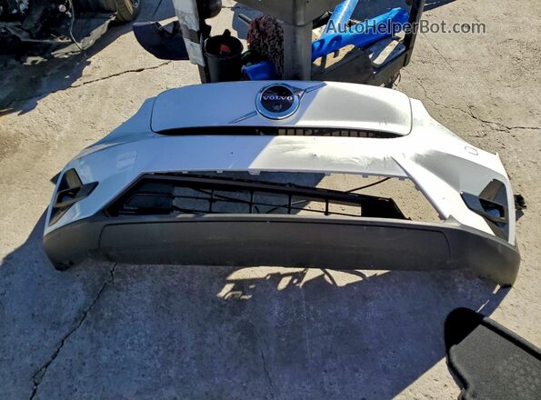 YV4ED3GL7P2055018 2023 VOLVO C40 Белый Вид наклейки с VIN-кодом