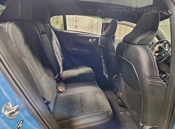 YV4ED3GM2P2047563 2023 VOLVO C40 Синий Вид задней части салона