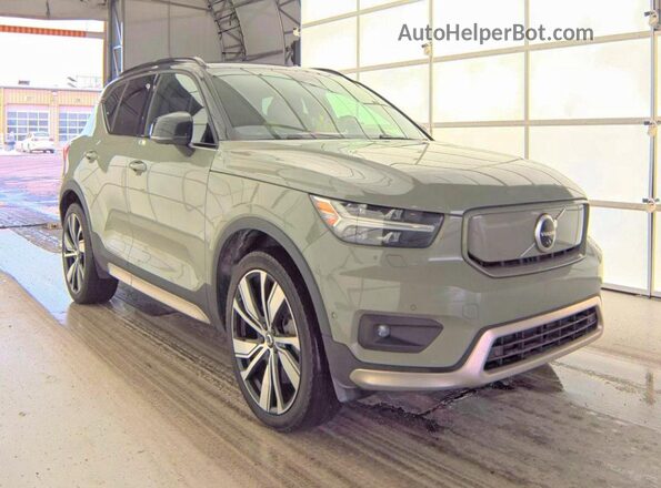 YV4ED3UB1N2758705 2022 VOLVO XC40 Серый Передняя левая четверть