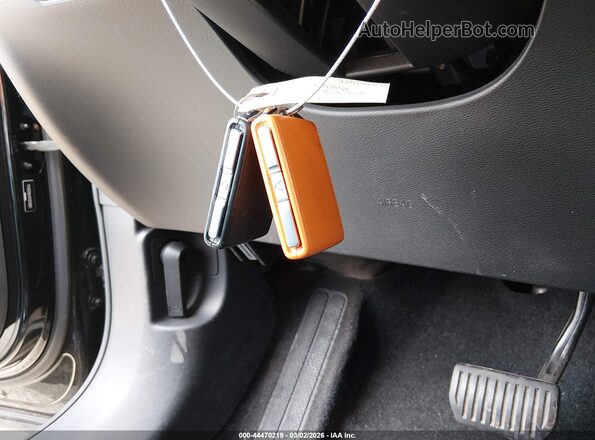 YV4ED3UK4P2979881 2023 VOLVO XC40 RECHARGE PURE ELECTRIC Черный Вид панели приборов