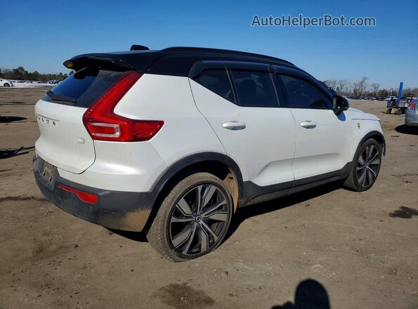 YV4ED3UR8M2549621 2021 VOLVO XC40 Белый Задняя правая четверть