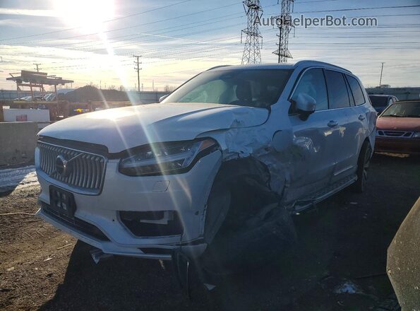 YV4H600NXP1936075 2023 VOLVO XC90 Белый Передняя левая четверть