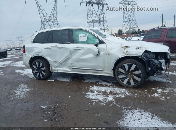 YV4H60CF1R1192194 2024 VOLVO XC90 RECHARGE PLUG-IN HYBRID White Widok z przodu