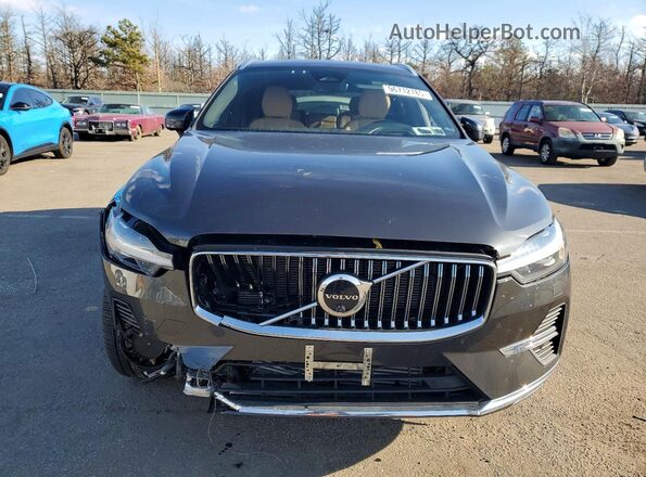YV4H60DA4P1392065 2023 VOLVO XC60 Серый Вид спереди