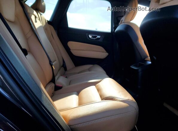 YV4H60DA4P1392065 2023 VOLVO XC60 Серый Вид задней части салона