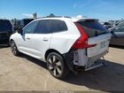 2024 Volvo Xc60 Recharge Plug-in Hybrid T8 Plus Dark Theme White vin: YV4H60DL1R1933867