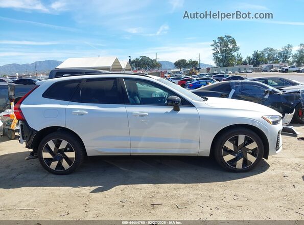 YV4H60DL1R1933867 2024 VOLVO XC60 RECHARGE PLUG-IN HYBRID White Widok wnętrza 360 stopni