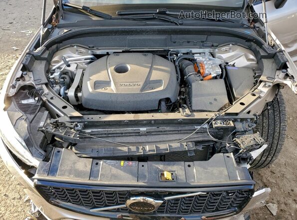 YV4H60DW3P1385460 2023 VOLVO XC60 Silver Widok komory silnika