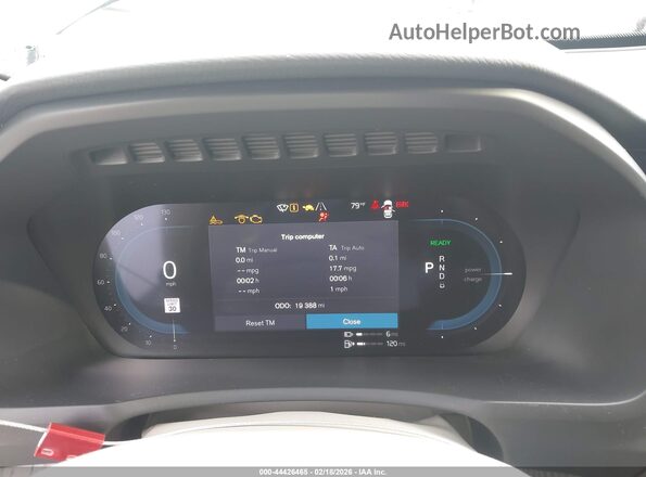 YV4H60LE3R1255853 2024 VOLVO XC90 RECHARGE PLUG-IN HYBRID White Rear seats view