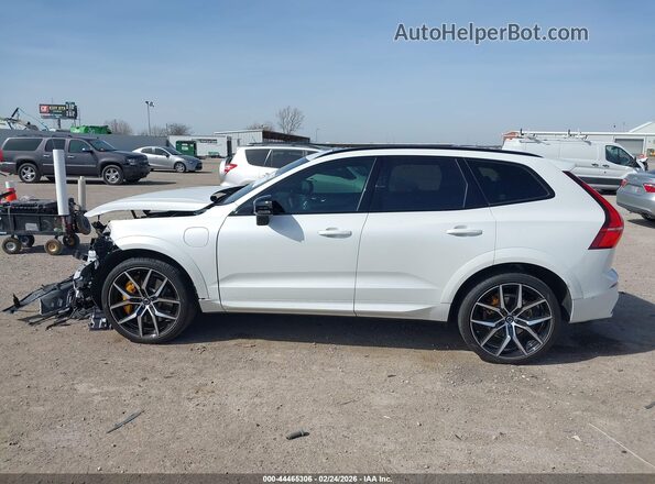 YV4H60RP1S1180472 2025 VOLVO XC60 PLUG-IN HYBRID White Vista interior de 360 grados