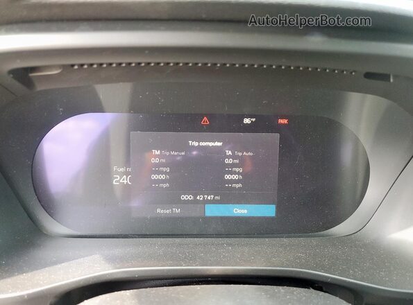 YV4K92HW5P2921404 2023 VOLVO XC40 White Вид щитка приладів