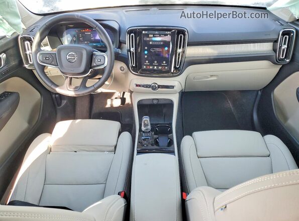 YV4K92UC1T2736157 2026 VOLVO XC40 Синий Вид панели приборов