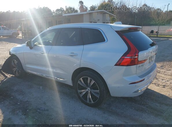 YV4L12DA6P1352459 2023 VOLVO XC60 White Trasero izquierdo