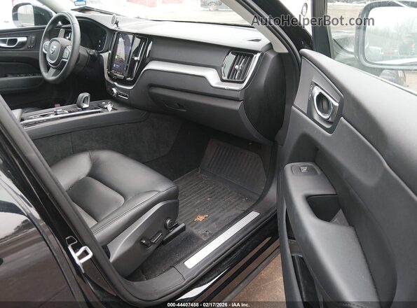 YV4L12RV3P1379839 2023 VOLVO XC60 Черный Вид салона спереди