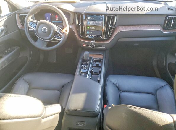 YV4L12RW7P1239298 2023 VOLVO XC60 Black Widok deski rozdzielczej