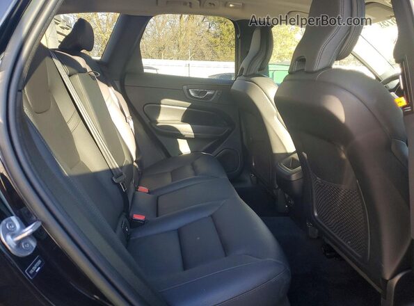 YV4L12RW7P1239298 2023 VOLVO XC60 Black Widok wnętrza z tyłu