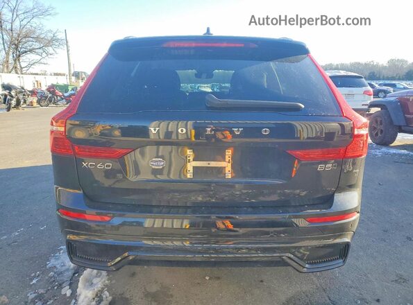 YV4L12RW7P1239298 2023 VOLVO XC60 Black Widok z tyłu