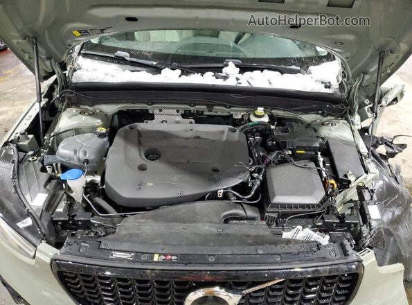 YV4L12UC4S2592811 2025 VOLVO XC40 Gray 