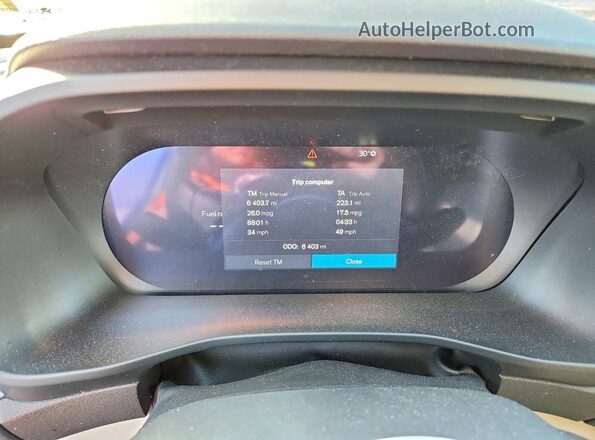 YV4L12UC4S2592811 2025 VOLVO XC40 Gray Widok zestawu wskaźników