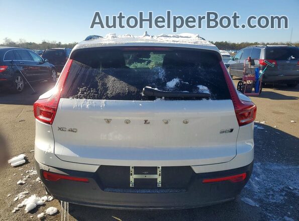 YV4L12UC8S2472302 2025 VOLVO XC40 Белый Вид сзади