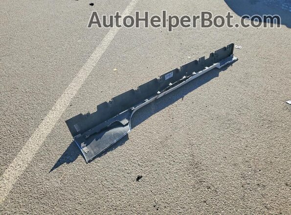 YV4L12UC8S2472302 2025 VOLVO XC40 Белый Вид наклейки с VIN-кодом