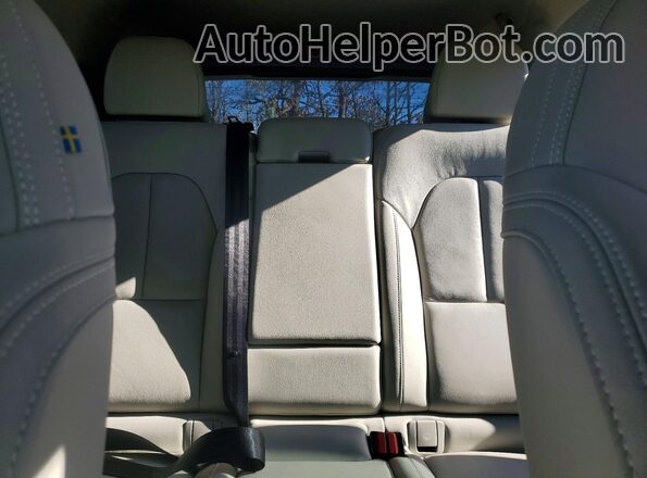 YV4L12UC8S2472302 2025 VOLVO XC40 Белый Вид задних сидений