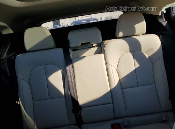 YV4L12UE4S2547336 2025 VOLVO XC40 Green Widok tylnych siedzeń