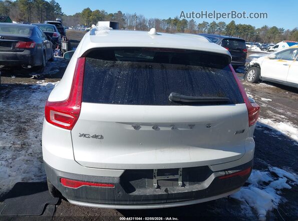 YV4L12UE9S2516390 2025 VOLVO XC40 Белый 