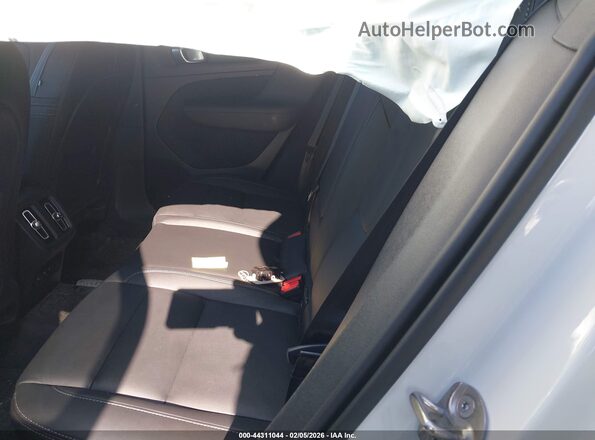 YV4L12UE9S2516390 2025 VOLVO XC40 Белый Вид наклейки с VIN-кодом