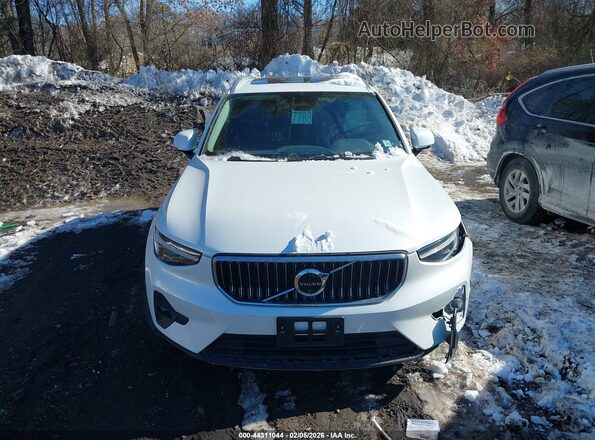 YV4L12UE9S2516390 2025 VOLVO XC40 Белый Вид щитка приборов