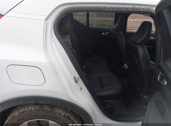 YV4L12UK3R2222855 2024 VOLVO XC40 Белый Вид наклейки с VIN-кодом