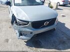 2024 Volvo Xc40 B5 Plus Dark Theme Серебряный vin: YV4L12UL2R2234830