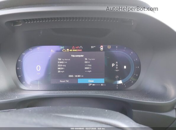 YV4L12UL2R2234830 2024 VOLVO XC40 Серебряный Вид задних сидений