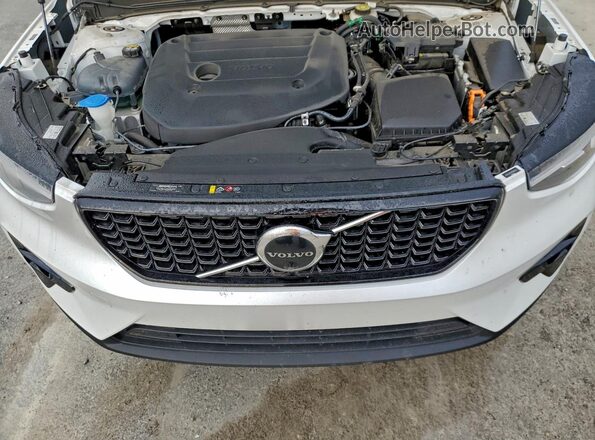 YV4L12UL2R2285647 2024 VOLVO XC40 Белый Вид подкапотного пространства