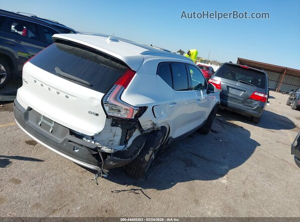 YV4L12UN0P2913770 2023 VOLVO XC40 Белый Задняя правая четверть
