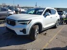 2023 Volvo Xc40 B5 Plus Bright Theme Белый vin: YV4L12UN0P2913770