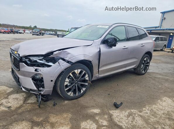 YV4M12RC4T1422825 2026 VOLVO XC60 Silver Vista tres cuartos delantera izquierda