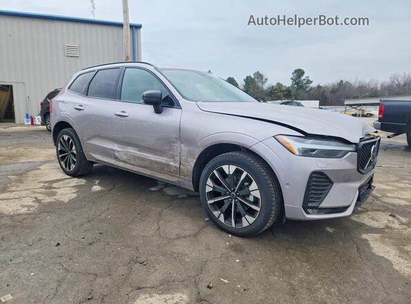 YV4M12RC4T1422825 2026 VOLVO XC60 Silver Delantero derecho