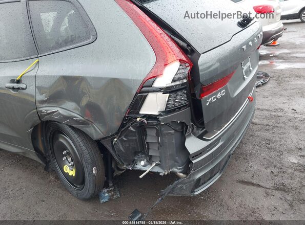 YV4M12RC7T1367027 2026 VOLVO XC60 Зеленый Вид спереди