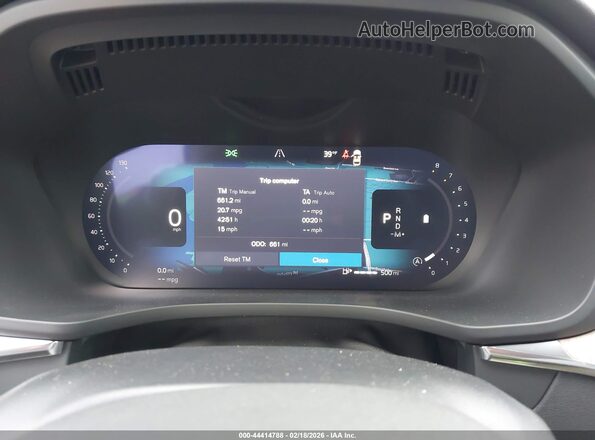 YV4M12RC7T1367027 2026 VOLVO XC60 Зеленый Вид задних сидений