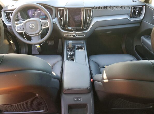 YV4M12RJ0S1219816 2025 VOLVO XC60 Gray Widok deski rozdzielczej
