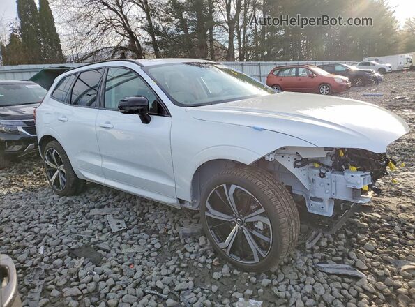 YV4M12RM5S1222284 2025 VOLVO XC60 Белый Передняя правая четверть