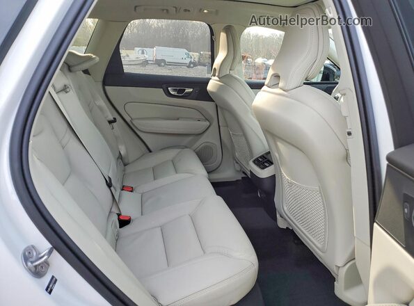 YV4M12RM5S1222284 2025 VOLVO XC60 Белый Вид задних сидений