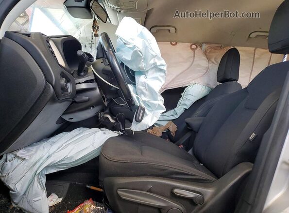 ZACCJABB3HPG37775 2017 JEEP RENEGADE Серебряный Вид панели приборов