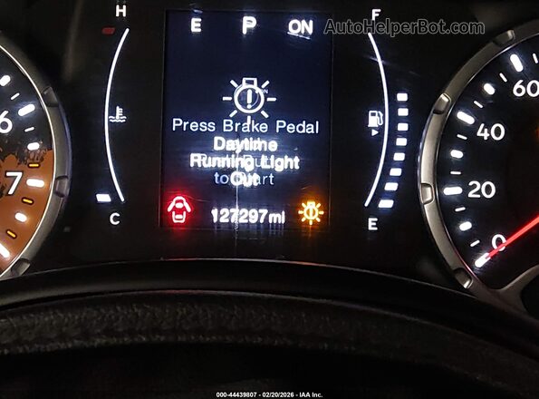 ZACCJBAB2JPH69021 2018 JEEP RENEGADE White 
